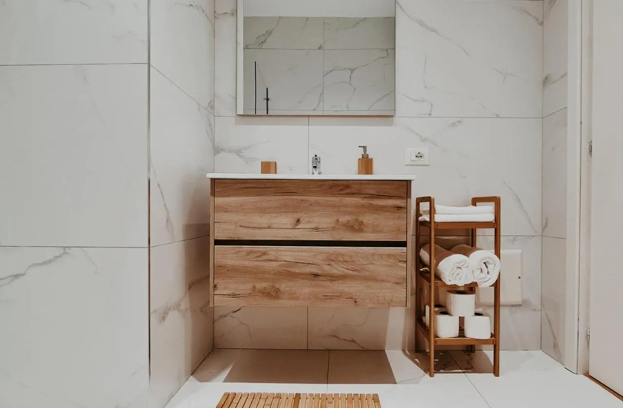 S T R E H E Z A Apartment Tirana